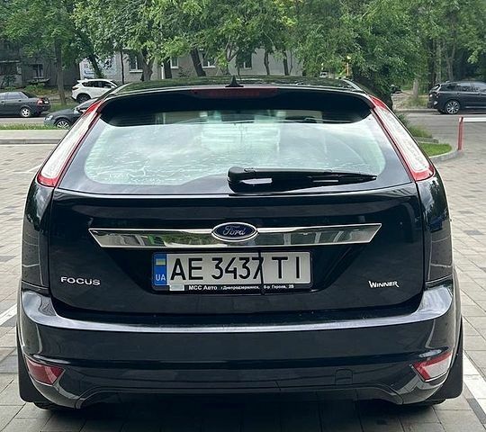 Черный Форд Фокус, объемом двигателя 1.6 л и пробегом 186 тыс. км за 5500 $, фото 5 на Automoto.ua