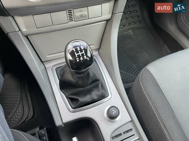 Черный Форд Фокус, объемом двигателя 1.6 л и пробегом 178 тыс. км за 6300 $, фото 26 на Automoto.ua