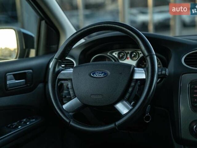 Чорний Форд Фокус, об'ємом двигуна 2 л та пробігом 258 тис. км за 7700 $, фото 18 на Automoto.ua