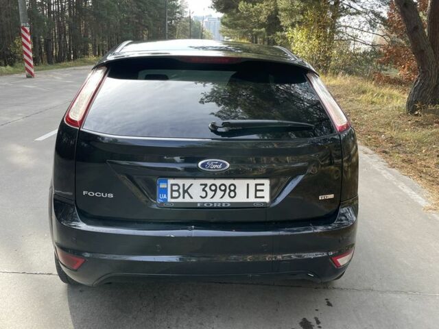 Чорний Форд Фокус, об'ємом двигуна 2 л та пробігом 257 тис. км за 5400 $, фото 4 на Automoto.ua