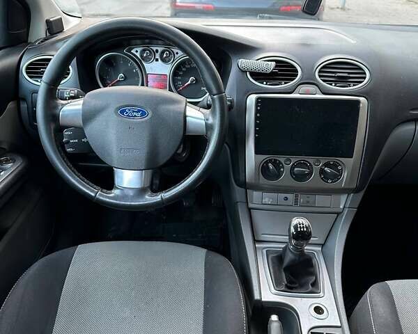 Черный Форд Фокус, объемом двигателя 0 л и пробегом 153 тыс. км за 5900 $, фото 8 на Automoto.ua