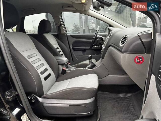 Черный Форд Фокус, объемом двигателя 1.56 л и пробегом 178 тыс. км за 6790 $, фото 12 на Automoto.ua