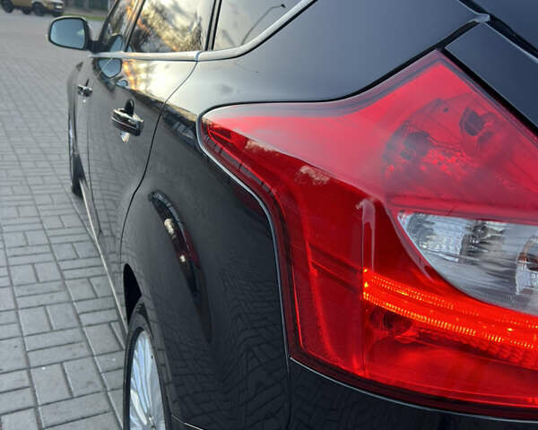 Черный Форд Фокус, объемом двигателя 1.6 л и пробегом 219 тыс. км за 7800 $, фото 12 на Automoto.ua