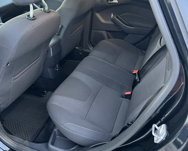 Черный Форд Фокус, объемом двигателя 1.6 л и пробегом 219 тыс. км за 7800 $, фото 28 на Automoto.ua