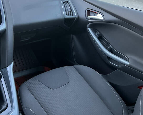 Черный Форд Фокус, объемом двигателя 1.6 л и пробегом 219 тыс. км за 7800 $, фото 22 на Automoto.ua