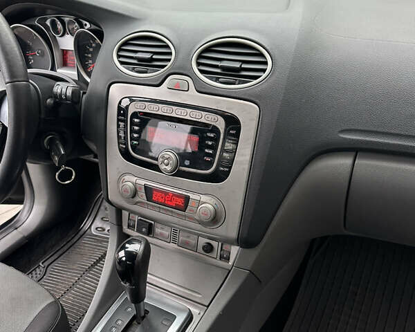 Черный Форд Фокус, объемом двигателя 2 л и пробегом 411 тыс. км за 4799 $, фото 1 на Automoto.ua