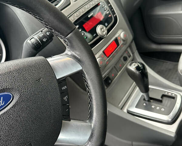 Черный Форд Фокус, объемом двигателя 2 л и пробегом 411 тыс. км за 4799 $, фото 4 на Automoto.ua