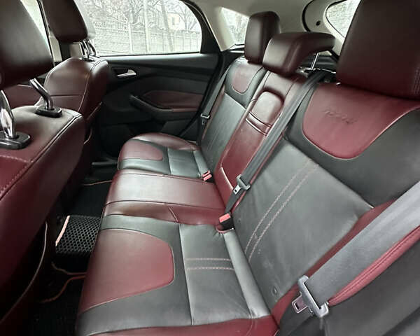 Чорний Форд Фокус, об'ємом двигуна 2 л та пробігом 164 тис. км за 6299 $, фото 32 на Automoto.ua