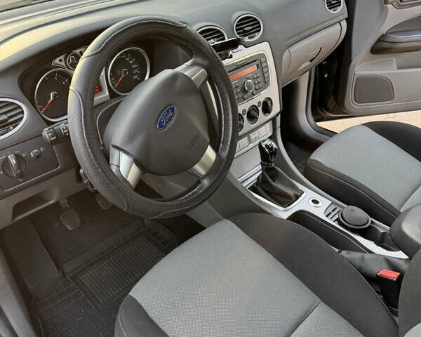 Чорний Форд Фокус, об'ємом двигуна 1.6 л та пробігом 53 тис. км за 4400 $, фото 3 на Automoto.ua