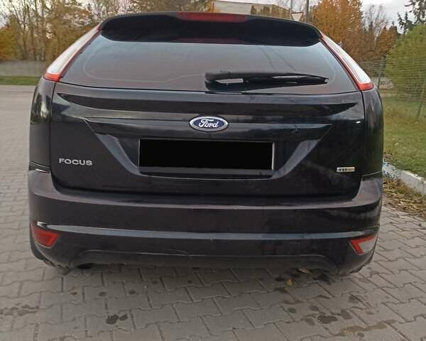 Черный Форд Фокус, объемом двигателя 1.6 л и пробегом 250 тыс. км за 6000 $, фото 4 на Automoto.ua