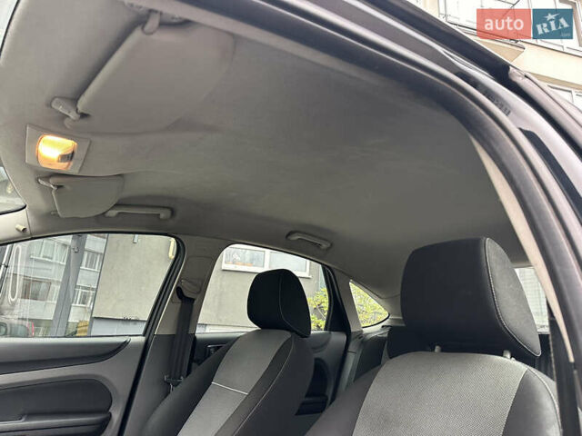 Черный Форд Фокус, объемом двигателя 2 л и пробегом 411 тыс. км за 4799 $, фото 24 на Automoto.ua
