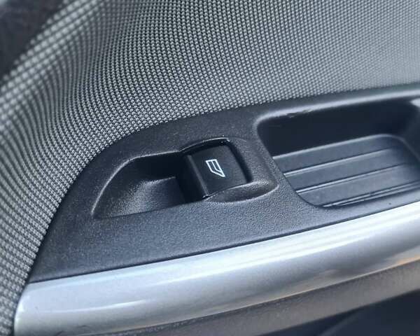 Черный Форд Фокус, объемом двигателя 1.6 л и пробегом 251 тыс. км за 6750 $, фото 50 на Automoto.ua