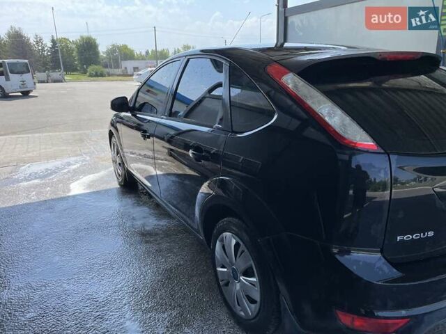 Черный Форд Фокус, объемом двигателя 1.6 л и пробегом 165 тыс. км за 7200 $, фото 6 на Automoto.ua