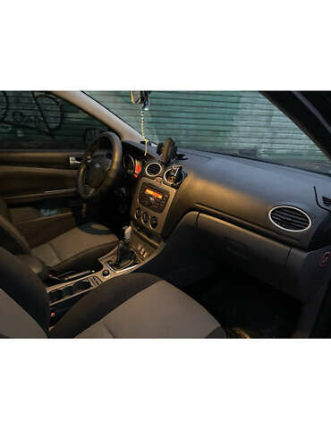 Чорний Форд Фокус, об'ємом двигуна 1.6 л та пробігом 265 тис. км за 5000 $, фото 6 на Automoto.ua