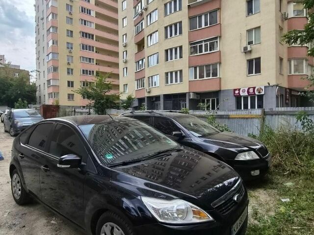 Черный Форд Фокус, объемом двигателя 1.6 л и пробегом 154 тыс. км за 6000 $, фото 2 на Automoto.ua