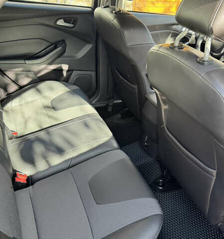 Черный Форд Фокус, объемом двигателя 1.6 л и пробегом 196 тыс. км за 8300 $, фото 9 на Automoto.ua