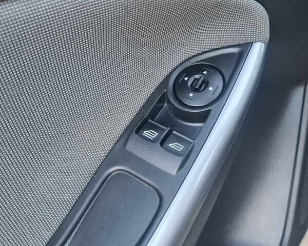 Черный Форд Фокус, объемом двигателя 1.6 л и пробегом 251 тыс. км за 6750 $, фото 37 на Automoto.ua