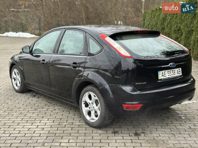 Черный Форд Фокус, объемом двигателя 2 л и пробегом 410 тыс. км за 3999 $, фото 3 на Automoto.ua