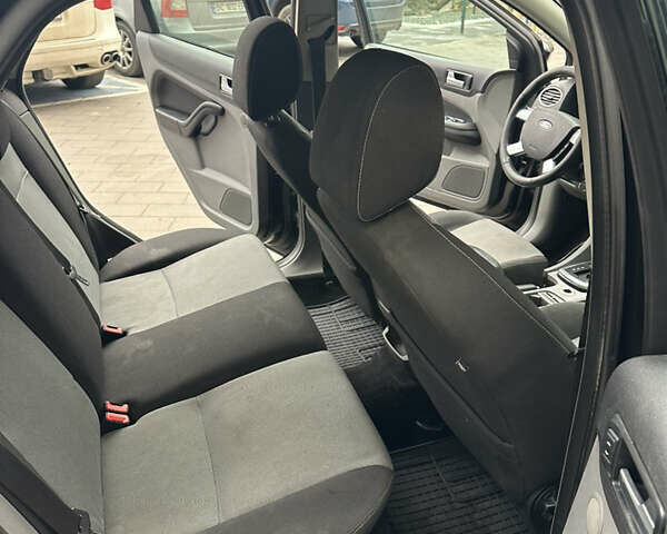 Черный Форд Фокус, объемом двигателя 2 л и пробегом 411 тыс. км за 4799 $, фото 20 на Automoto.ua