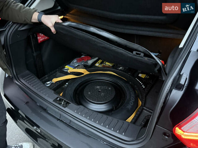 Черный Форд Фокус, объемом двигателя 1.6 л и пробегом 209 тыс. км за 8300 $, фото 45 на Automoto.ua