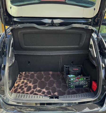 Черный Форд Фокус, объемом двигателя 1.6 л и пробегом 196 тыс. км за 8300 $, фото 14 на Automoto.ua