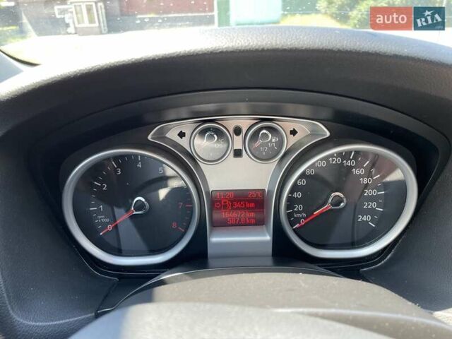 Черный Форд Фокус, объемом двигателя 1.6 л и пробегом 165 тыс. км за 7200 $, фото 9 на Automoto.ua