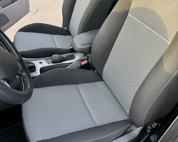 Чорний Форд Фокус, об'ємом двигуна 1.6 л та пробігом 53 тис. км за 4400 $, фото 2 на Automoto.ua