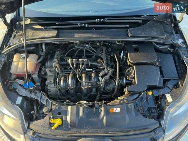 Черный Форд Фокус, объемом двигателя 1.6 л и пробегом 250 тыс. км за 7100 $, фото 4 на Automoto.ua