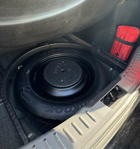 Черный Форд Фокус, объемом двигателя 1.6 л и пробегом 196 тыс. км за 8300 $, фото 11 на Automoto.ua