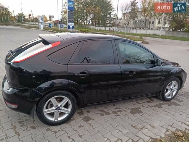 Черный Форд Фокус, объемом двигателя 1.6 л и пробегом 250 тыс. км за 6000 $, фото 7 на Automoto.ua