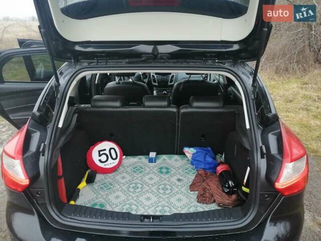 Черный Форд Фокус, объемом двигателя 1.56 л и пробегом 232 тыс. км за 7200 $, фото 10 на Automoto.ua