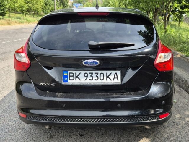 Чорний Форд Фокус, об'ємом двигуна 1 л та пробігом 234 тис. км за 6984 $, фото 3 на Automoto.ua