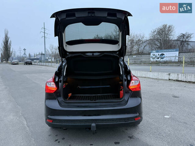 Черный Форд Фокус, объемом двигателя 1.6 л и пробегом 209 тыс. км за 8300 $, фото 47 на Automoto.ua