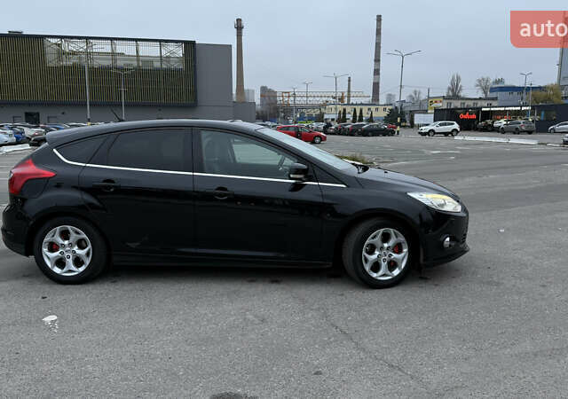 Черный Форд Фокус, объемом двигателя 1.6 л и пробегом 209 тыс. км за 8300 $, фото 5 на Automoto.ua