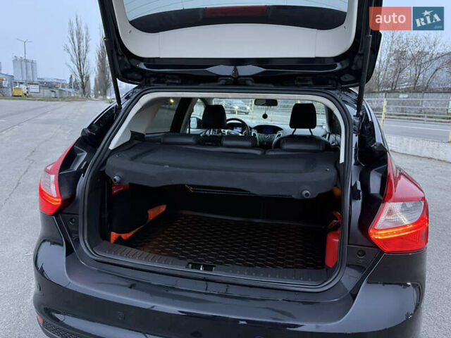 Черный Форд Фокус, объемом двигателя 1.6 л и пробегом 209 тыс. км за 8300 $, фото 46 на Automoto.ua