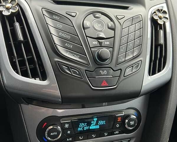 Черный Форд Фокус, объемом двигателя 1.6 л и пробегом 236 тыс. км за 8600 $, фото 13 на Automoto.ua