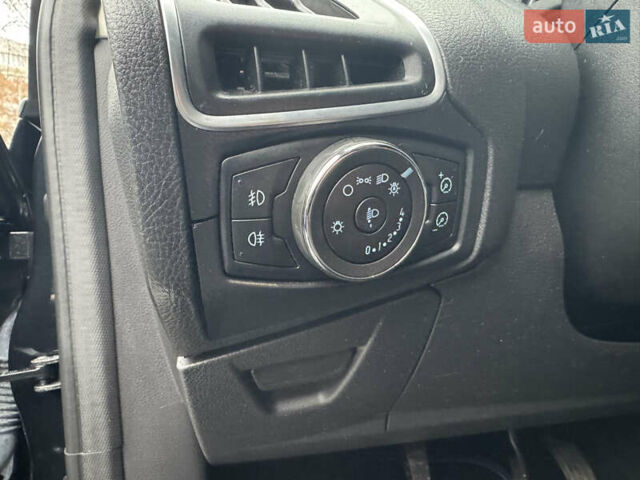 Чорний Форд Фокус, об'ємом двигуна 1.6 л та пробігом 259 тис. км за 8500 $, фото 16 на Automoto.ua