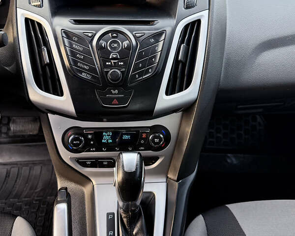 Черный Форд Фокус, объемом двигателя 1.6 л и пробегом 121 тыс. км за 7900 $, фото 12 на Automoto.ua