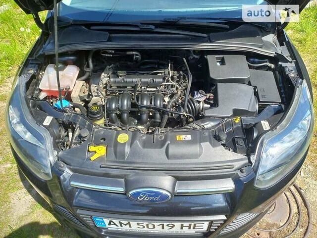 Черный Форд Фокус, объемом двигателя 1.6 л и пробегом 195 тыс. км за 7999 $, фото 17 на Automoto.ua