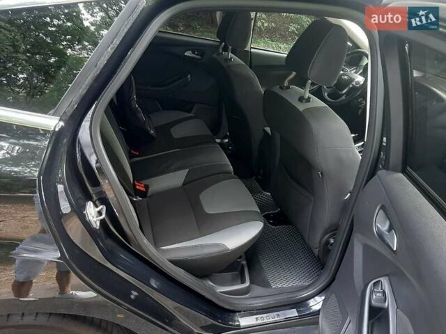Черный Форд Фокус, объемом двигателя 1.6 л и пробегом 179 тыс. км за 8800 $, фото 6 на Automoto.ua