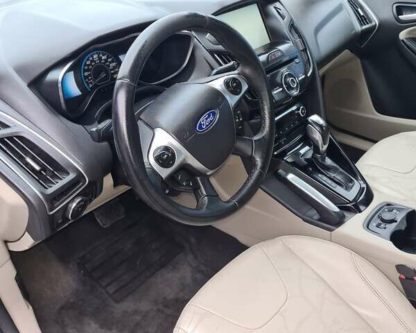 Форд Фокус 2012 в Сумах на Automoto.ua Черный Форд Фокус, объемом двигателя 0 л и пробегом 81 тыс. км за 6999 $, фото 3 на Automoto.ua