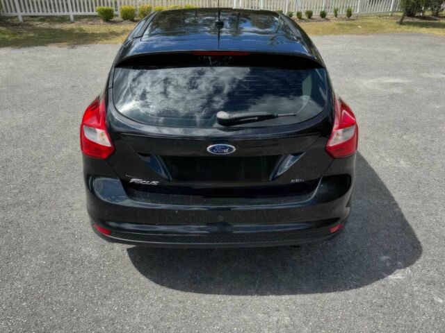 Чорний Форд Фокус, об'ємом двигуна 2 л та пробігом 92 тис. км за 8000 $, фото 4 на Automoto.ua