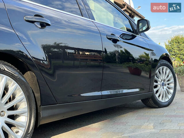 Черный Форд Фокус, объемом двигателя 1.6 л и пробегом 250 тыс. км за 8299 $, фото 32 на Automoto.ua