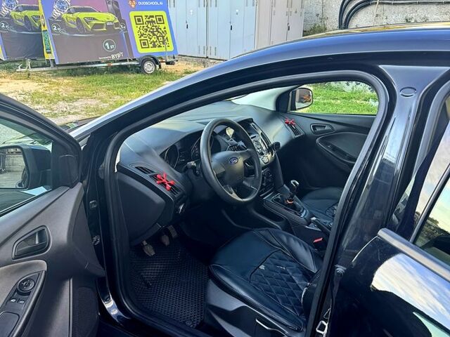 Черный Форд Фокус, объемом двигателя 1.6 л и пробегом 217 тыс. км за 5700 $, фото 6 на Automoto.ua