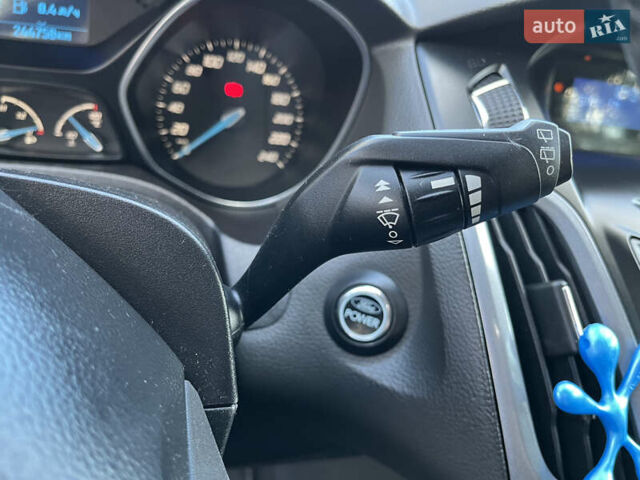 Черный Форд Фокус, объемом двигателя 1.6 л и пробегом 250 тыс. км за 8299 $, фото 115 на Automoto.ua