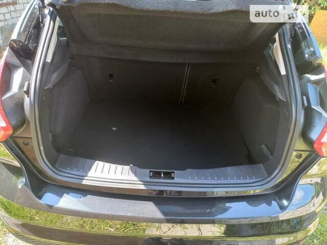 Черный Форд Фокус, объемом двигателя 1.6 л и пробегом 195 тыс. км за 7999 $, фото 19 на Automoto.ua