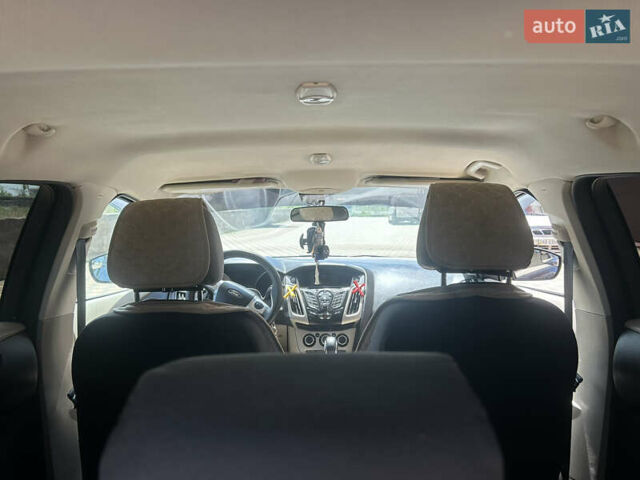 Чорний Форд Фокус, об'ємом двигуна 2 л та пробігом 270 тис. км за 8000 $, фото 7 на Automoto.ua