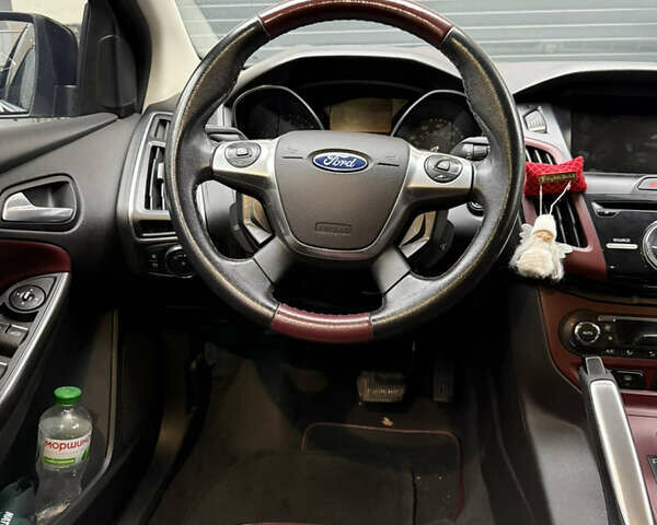 Форд Фокус 2012 в Днепре (Днепропетровске) на Automoto.ua Черный Форд Фокус, объемом двигателя 2 л и пробегом 235 тыс. км за 9200 $, фото 16 на Automoto.ua
