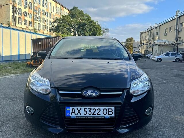 Черный Форд Фокус, объемом двигателя 1.6 л и пробегом 217 тыс. км за 5700 $, фото 1 на Automoto.ua