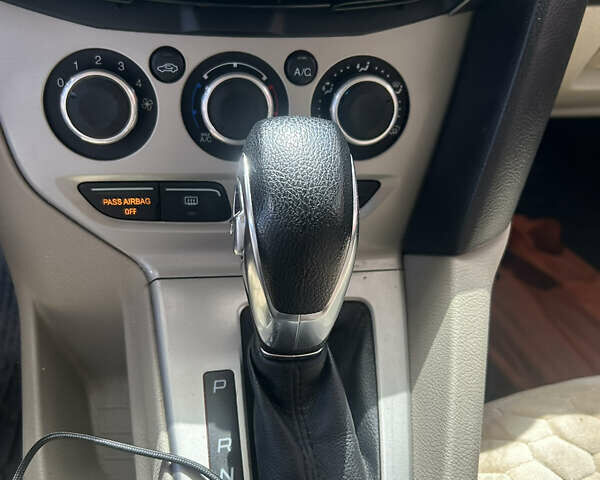 Чорний Форд Фокус, об'ємом двигуна 2 л та пробігом 270 тис. км за 8000 $, фото 12 на Automoto.ua